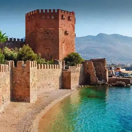 Luna Sea View With Private Pool Alanya