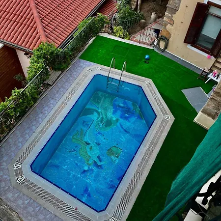 Luna Sea View With Private Pool Апартаменты *